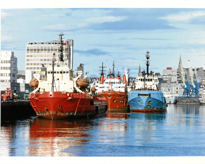 1992: Supply boats berthed in Aberdeen Harbour