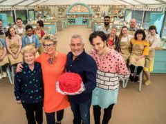 Noel fielding, Sandi Toksvig and Judges Paul Hollywood, Prue Leith with contestants (Mark Bourdillon/Love Productions/Channel 4)