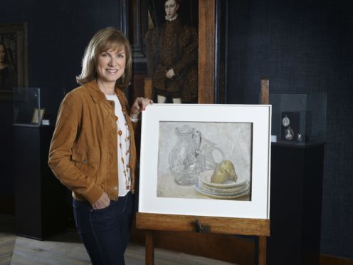 Fiona Bruce with the painting (Rolf Marriott/BBC)