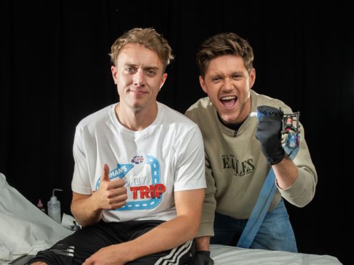 Niall Horan makes major error as he tattoos Roman Kemp’s leg for charity (Global/Capital Breakfast)