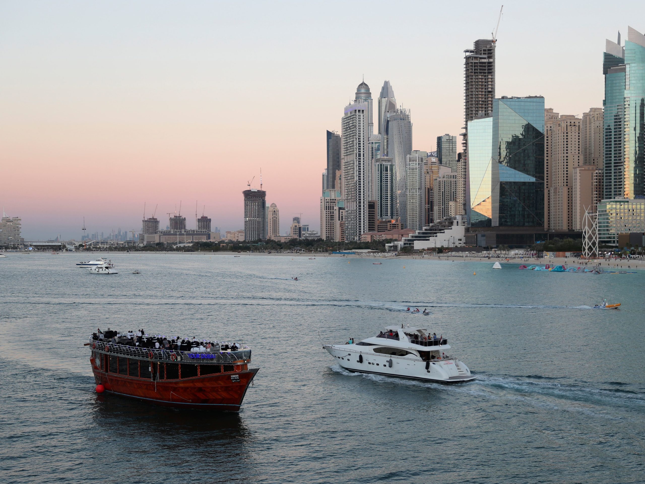 Dubai staying open despite a surge in coronavirus cases - Vimarsana News