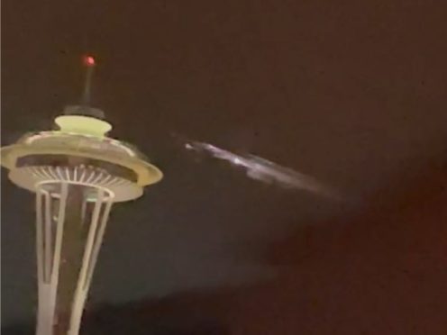 The SpaceX Falcon 9 second stage rocket burned as it re-entered the atmosphere over Seattle (Eberton Paul)