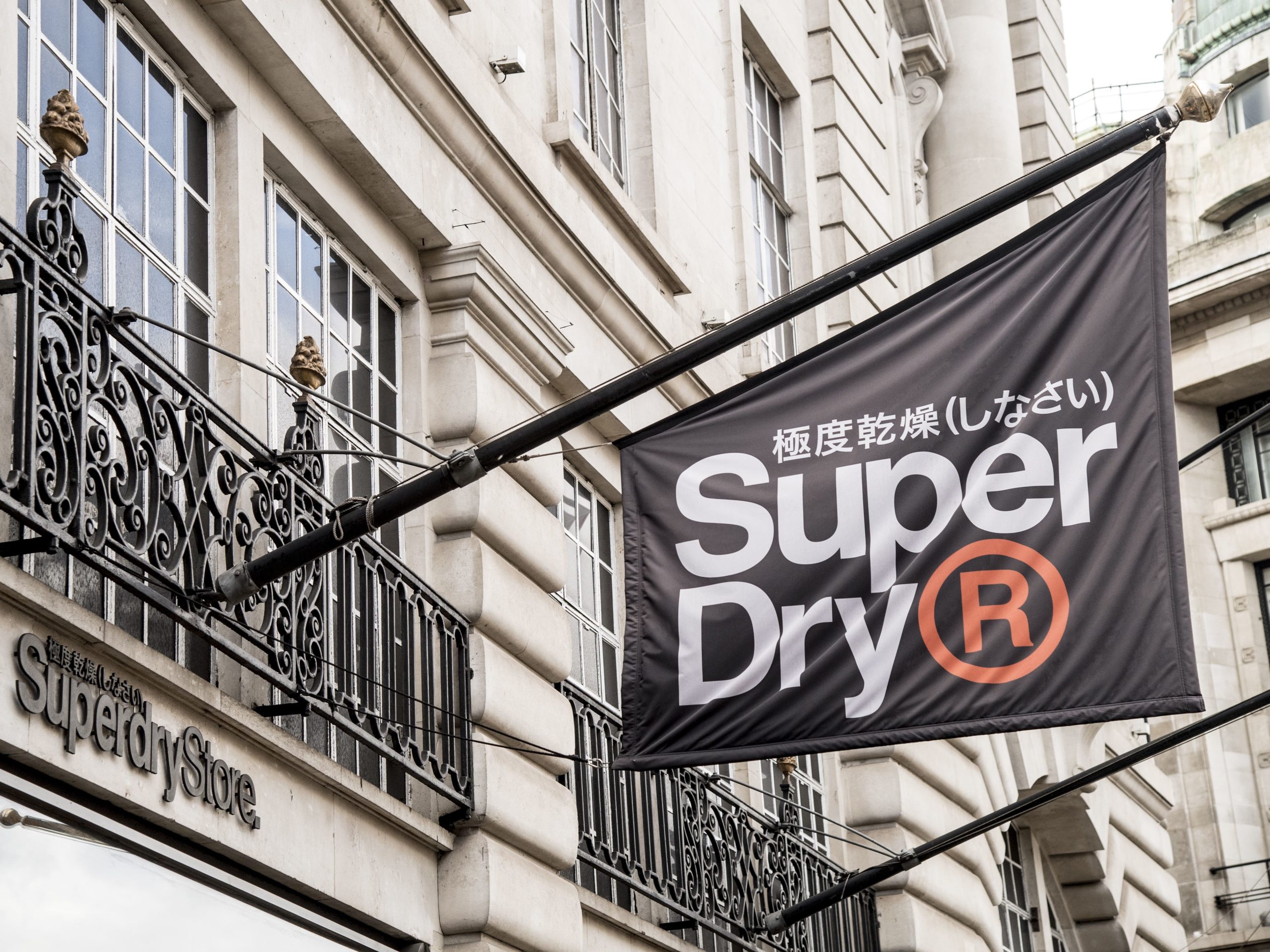 Superdry sees 'light at end of the tunnel' as sales growth returns - Vimarsana News