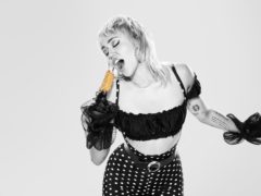 Miley Cyrus in the new campaign (Magnum)