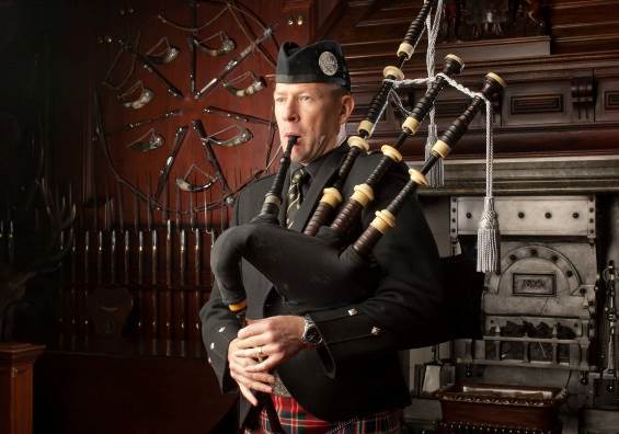 Iain Speirs will be defending his title at the Glenfiddich Piping Championship this weekend