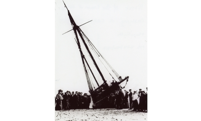 The wreck of the Crown of Jersey, washed up on Monifieth Beach. Photo courtesy of Angus Archives.