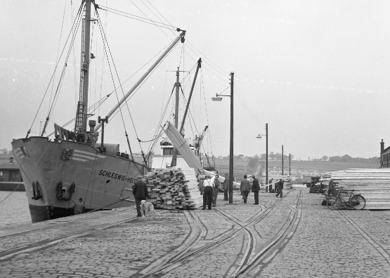 Montrose Docks in 1957 - before the arrival of the oil industry. Photo courtesy of Angus Archives.