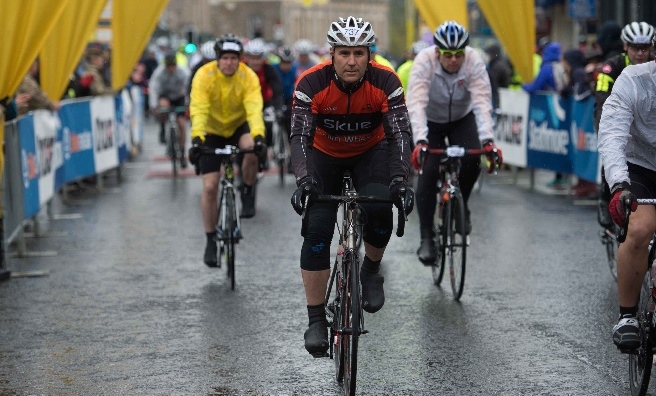 Setting off on the Marie Curie Cancer Care 2015 - Etape Caledonia