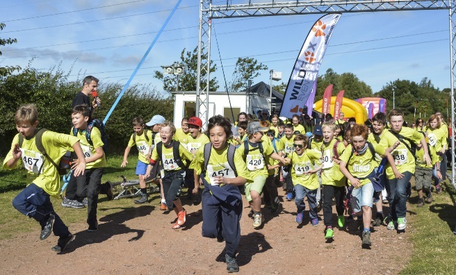 The Nudge - children begin the five mile route. Photo by Ed Sharp Photograph