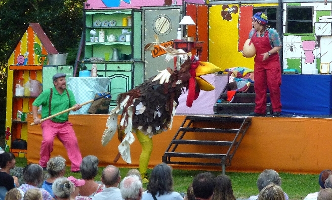 George's Marvellous Medicine - a recent picnic play at Glamis Castle