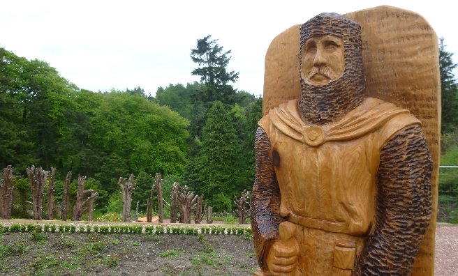 The new William Wallace Statue at Castlebank Park features on the walking trail