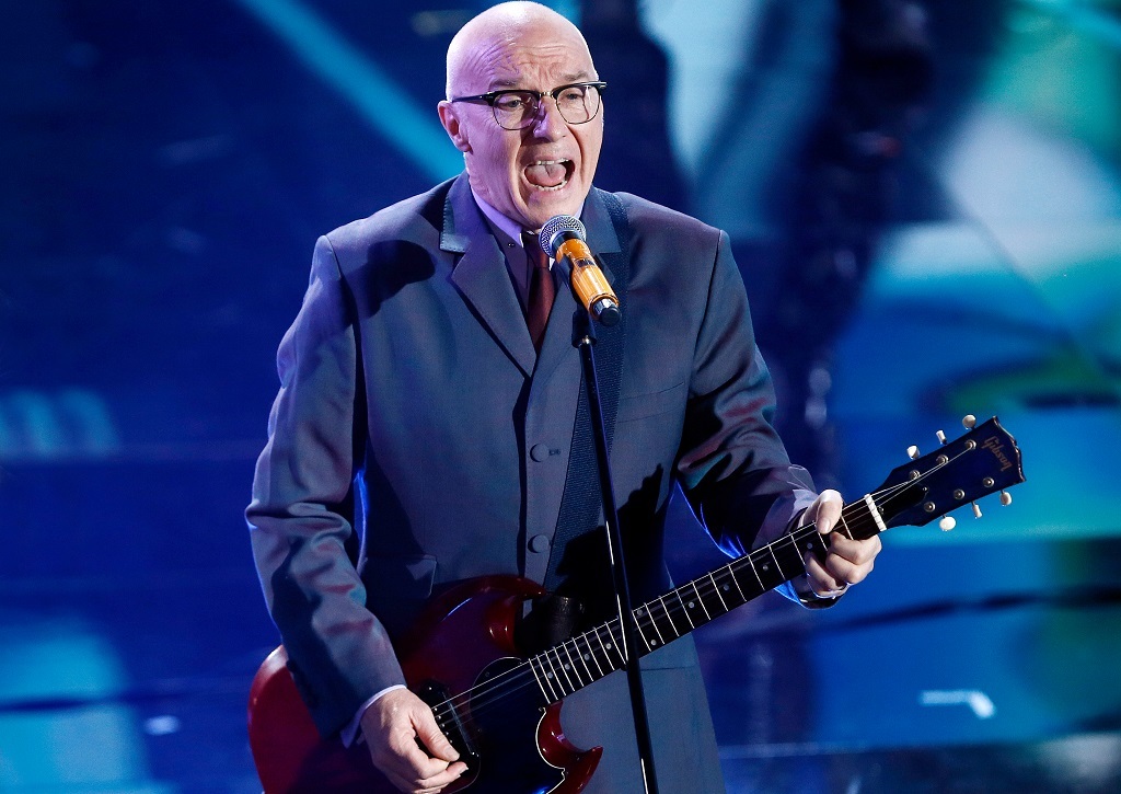 Midge Ure's still playing and loving his music - Scottish Field