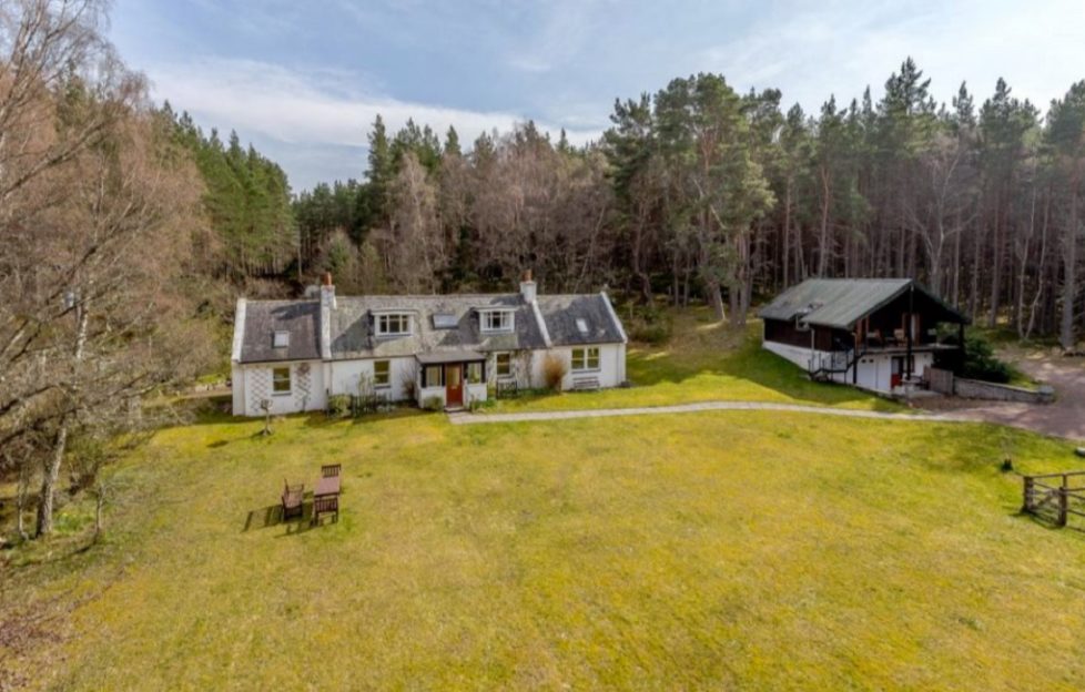 A beautiful cottage with chalet in the Cairngorms Scottish Field