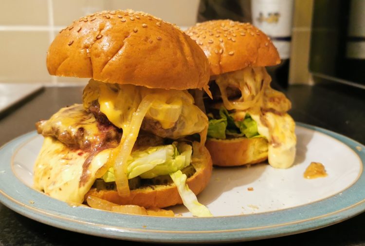 Mac & Wild's "Venimoo" burger