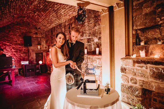 2018-SWD-UnusualVenuesOfEd-Oyster-Cake-Cutting Featured Image for 25 of the best wedding venues in and around Edinburgh 2019