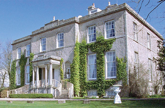 exterior - Cortes House