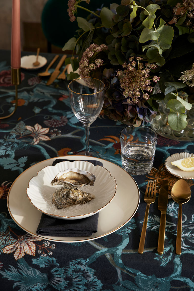 H&;M gold cutlery weddings