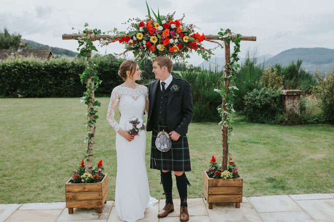 Dun Aluinn Wedding Luke Bennett Photography (69) Featured Image for A small, intimate Scottish wedding at stylish design-led venue Dun Aluinn