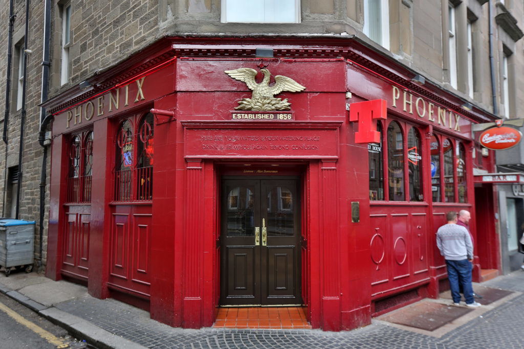 phoenix-bar-one-of-dundee-s-finest-pubs-for-over-150-years-seedundee