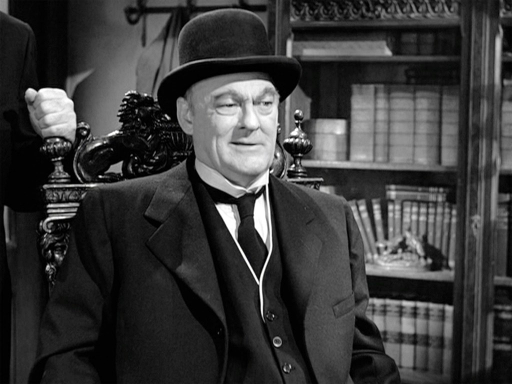 Lionel Barrymore as Henry Potter 