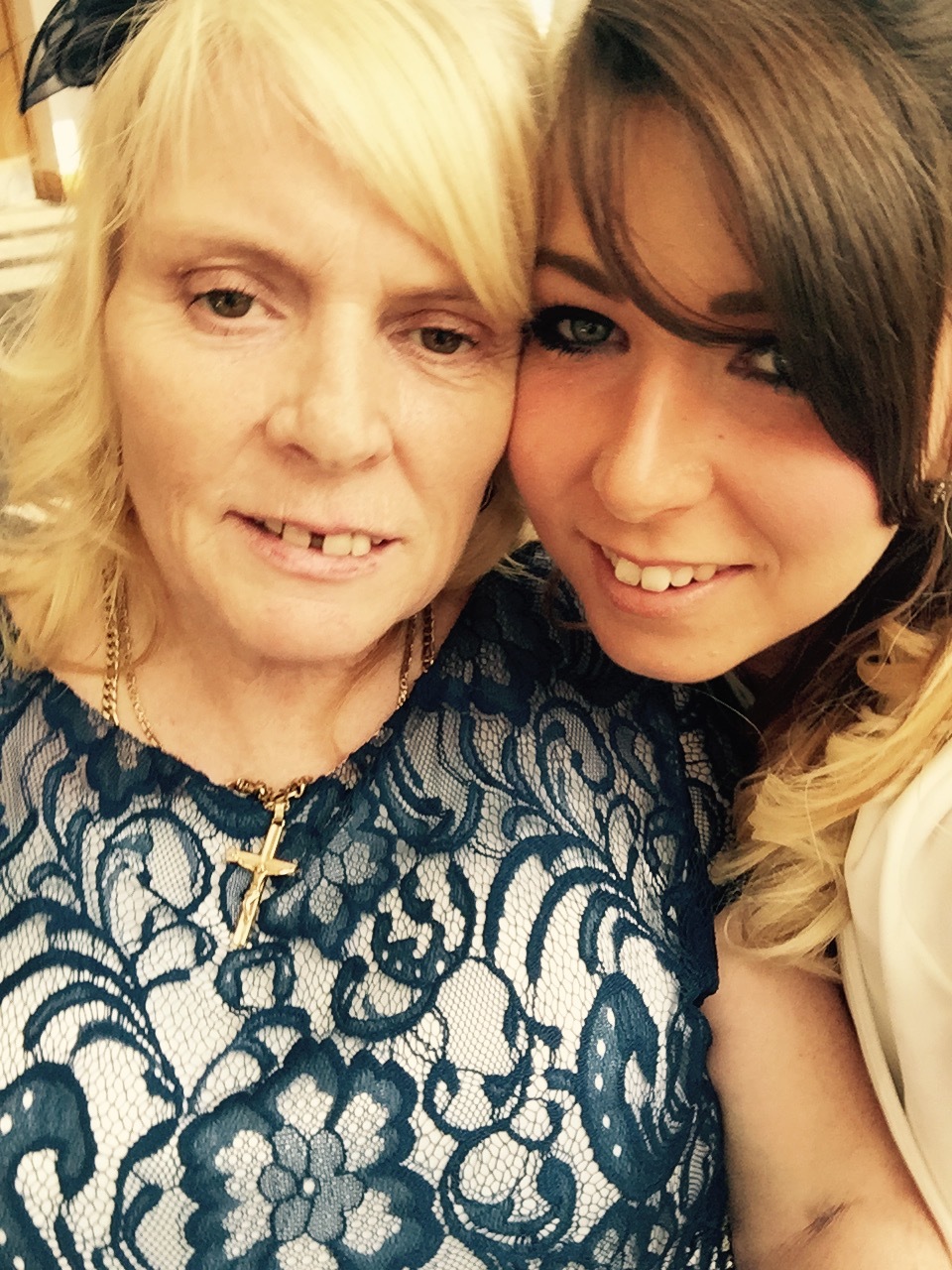 Daughter Sarah Dawson with poorly mother Rosanne
