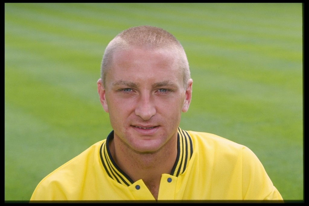 Matt Elliot at Oxford United in 1996 (Phil Cole/Allsport UK)