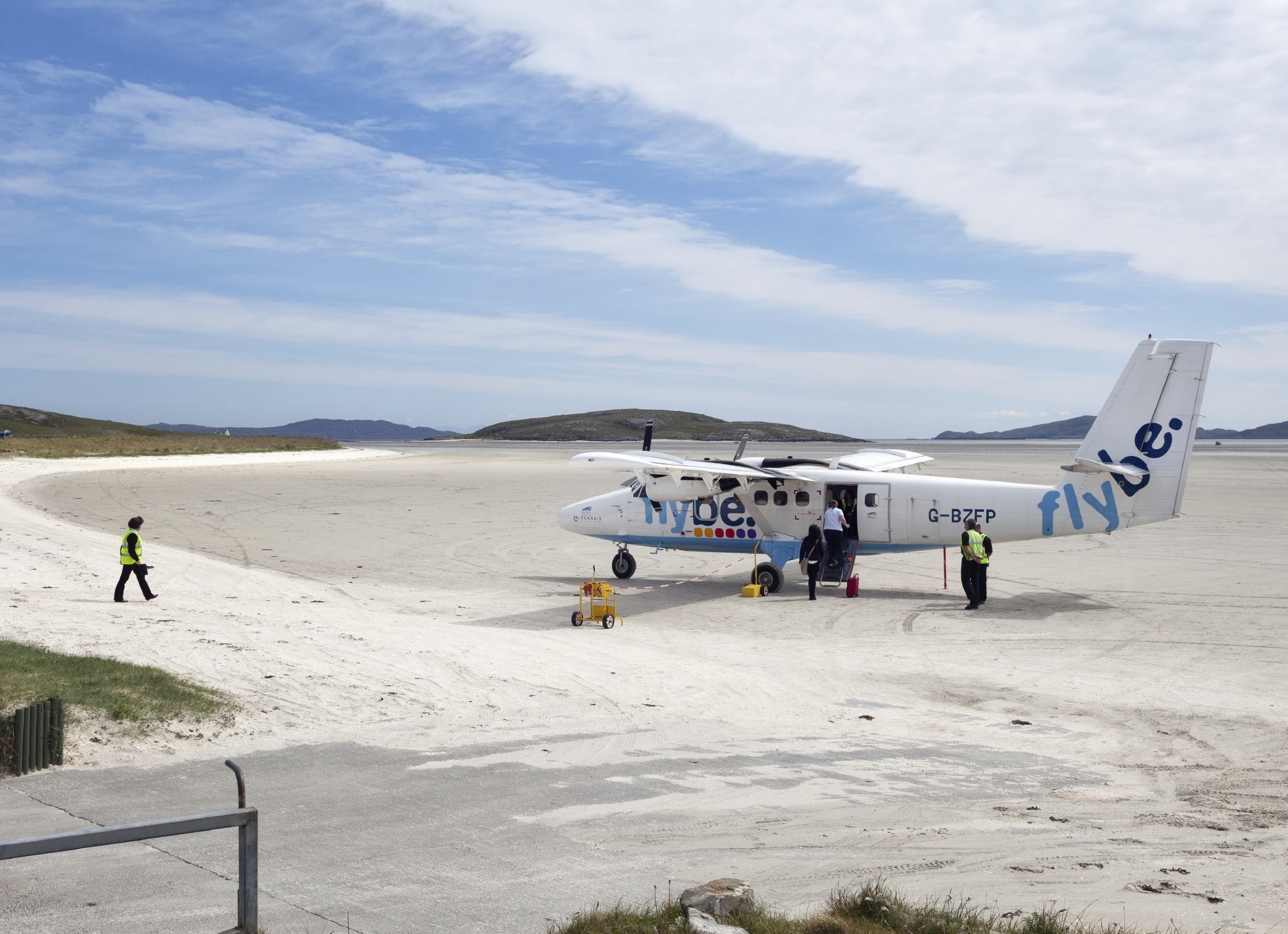 The sandy runway of Barra's airport (Andrea Ricordi)