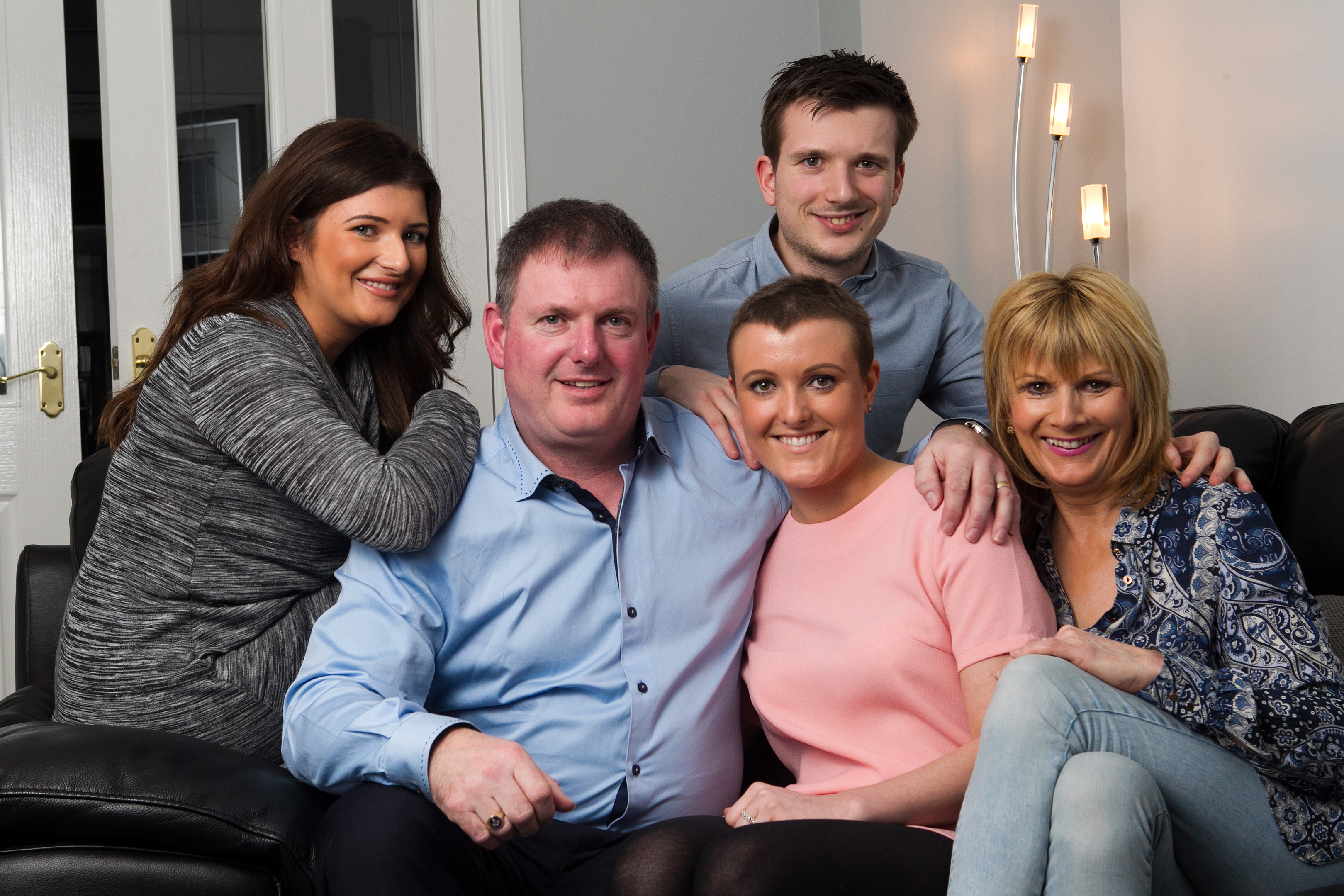 Mandie struggled to tell her dad about her terminal condition (L-R), sister Nicola, father John, Mandie, brother Gary, and mother Pauline (Andrew Cawley / DC Thomson)