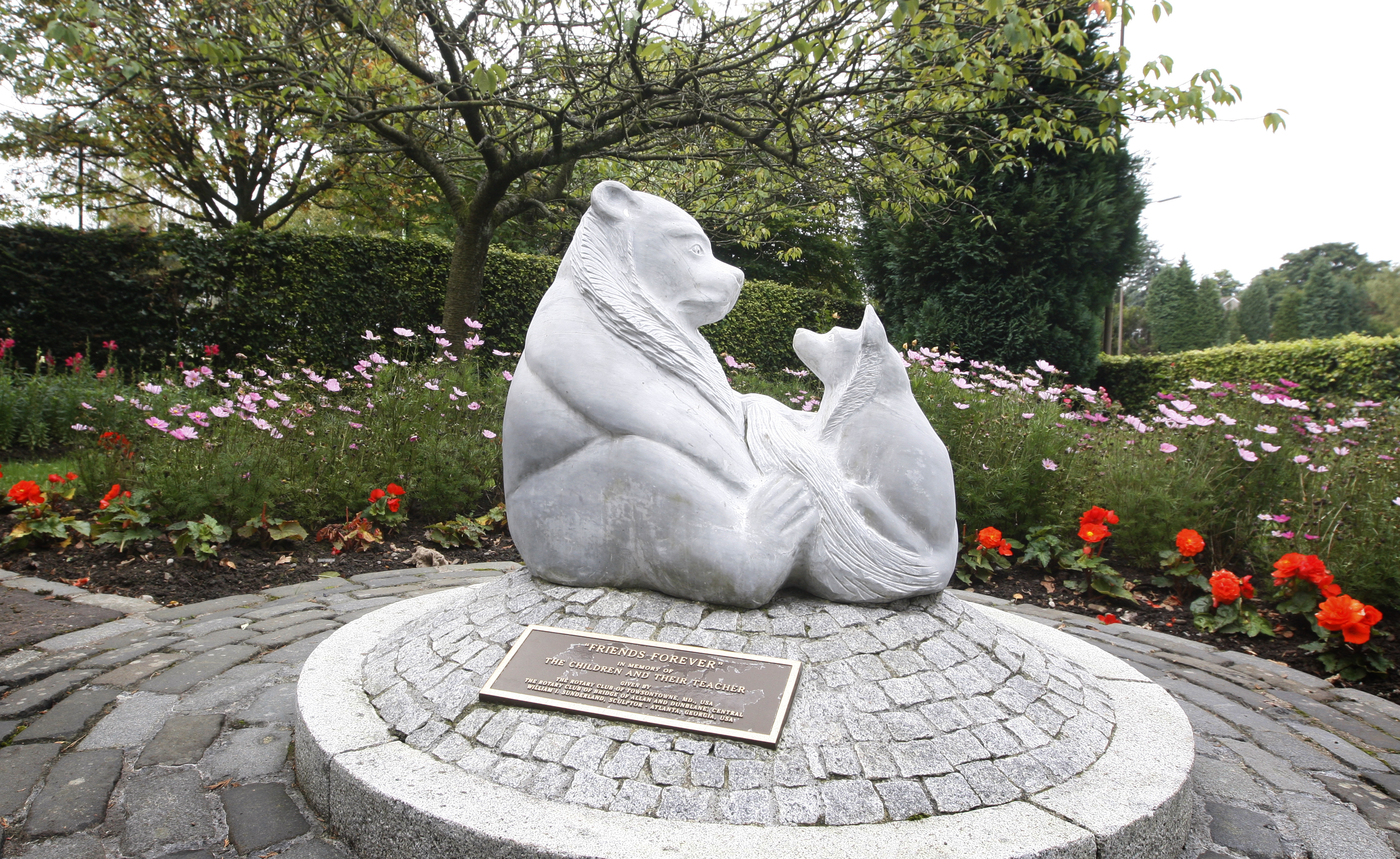 A memorial to the children who died in the Dunblane massacre (Danny Lawson / PA)