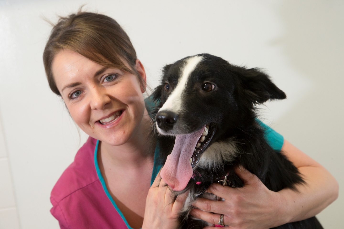 PDSA Vet Nurse Nikola Capell-Turner with Holly (F Stop Press Ltd)