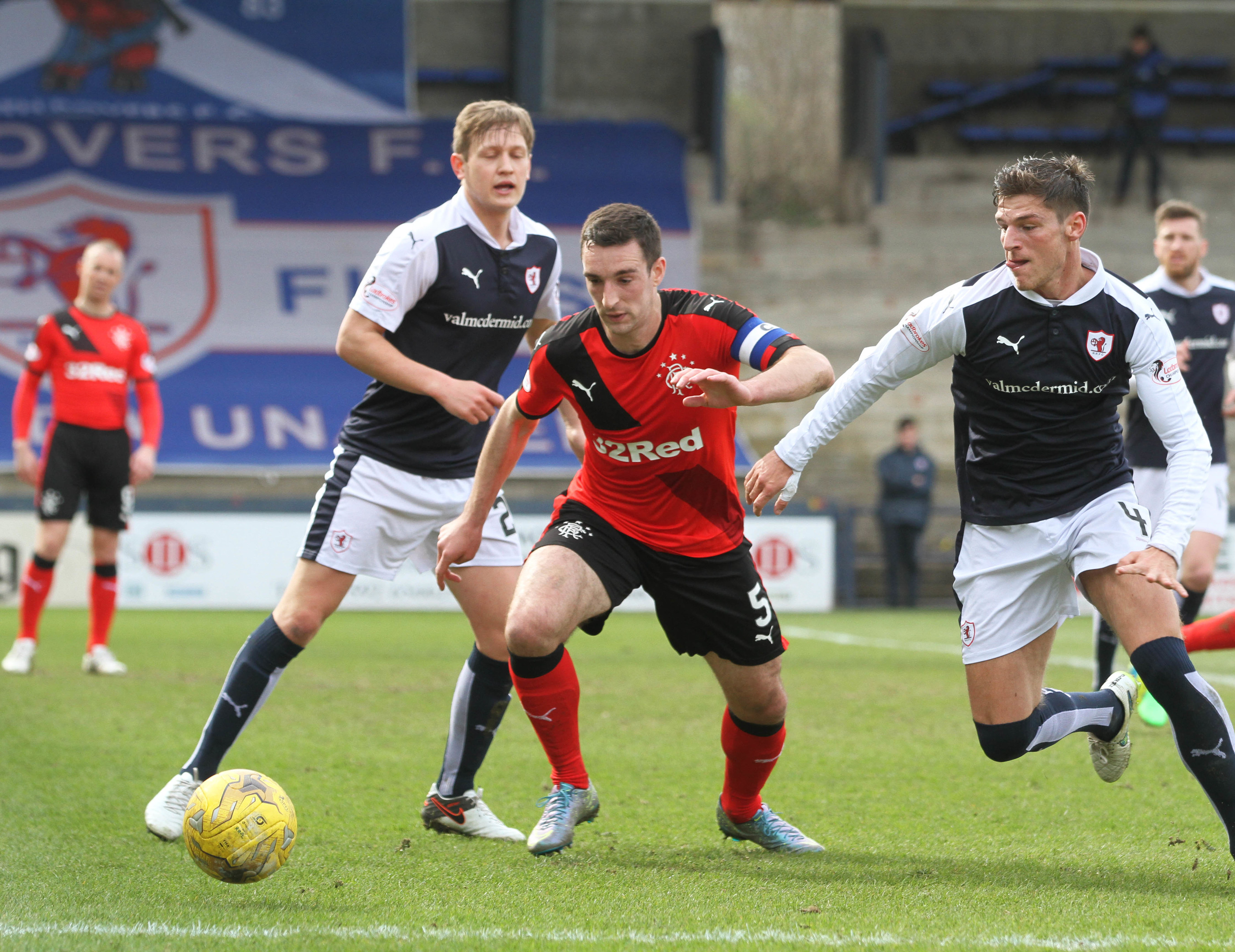 Lee Wallace eyes the ball during the Ladbrokes Championship game at Starks Park (C Austin/ DC Thomson)