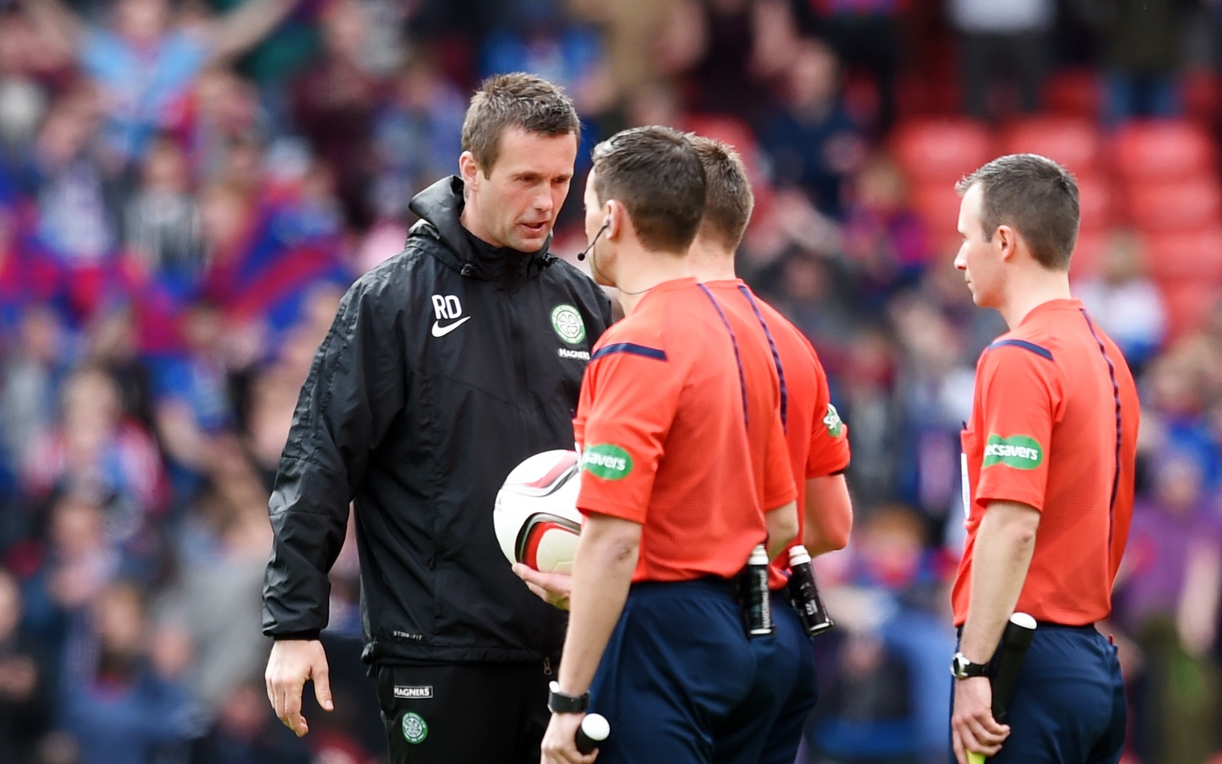 Ronny Deila confronts Steven McLean after the game a year ago (SNS Group)