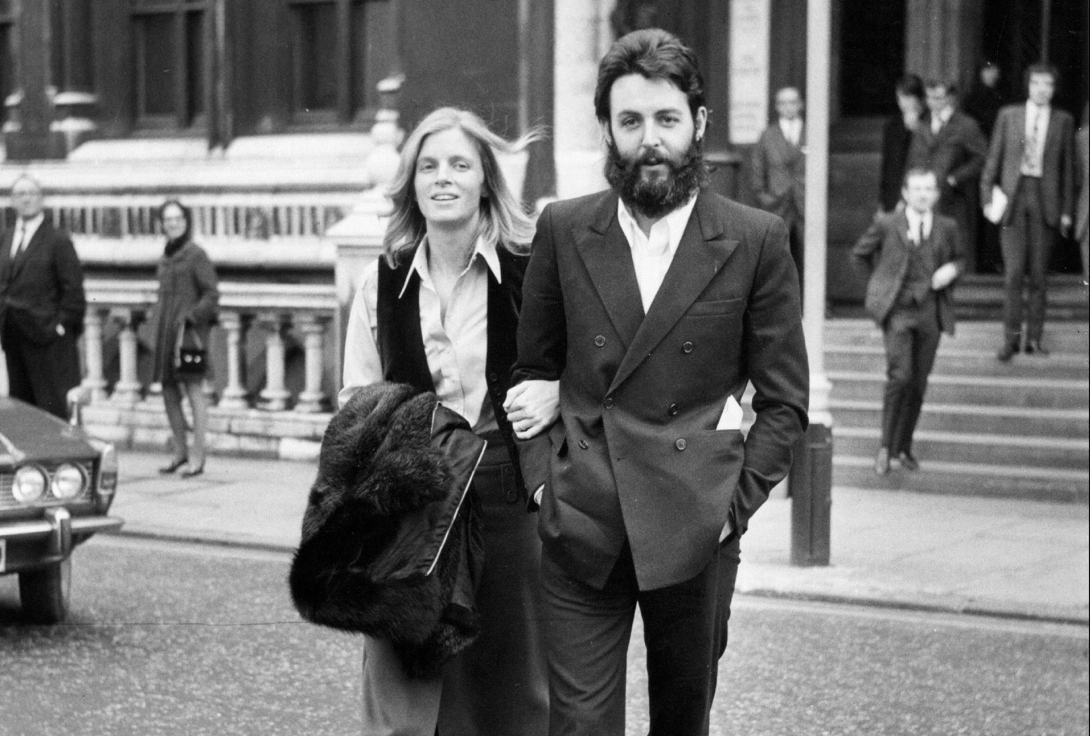 Paul and Linda (1941 - 1998) McCartney leaving court (Evening Standard/Getty Images)