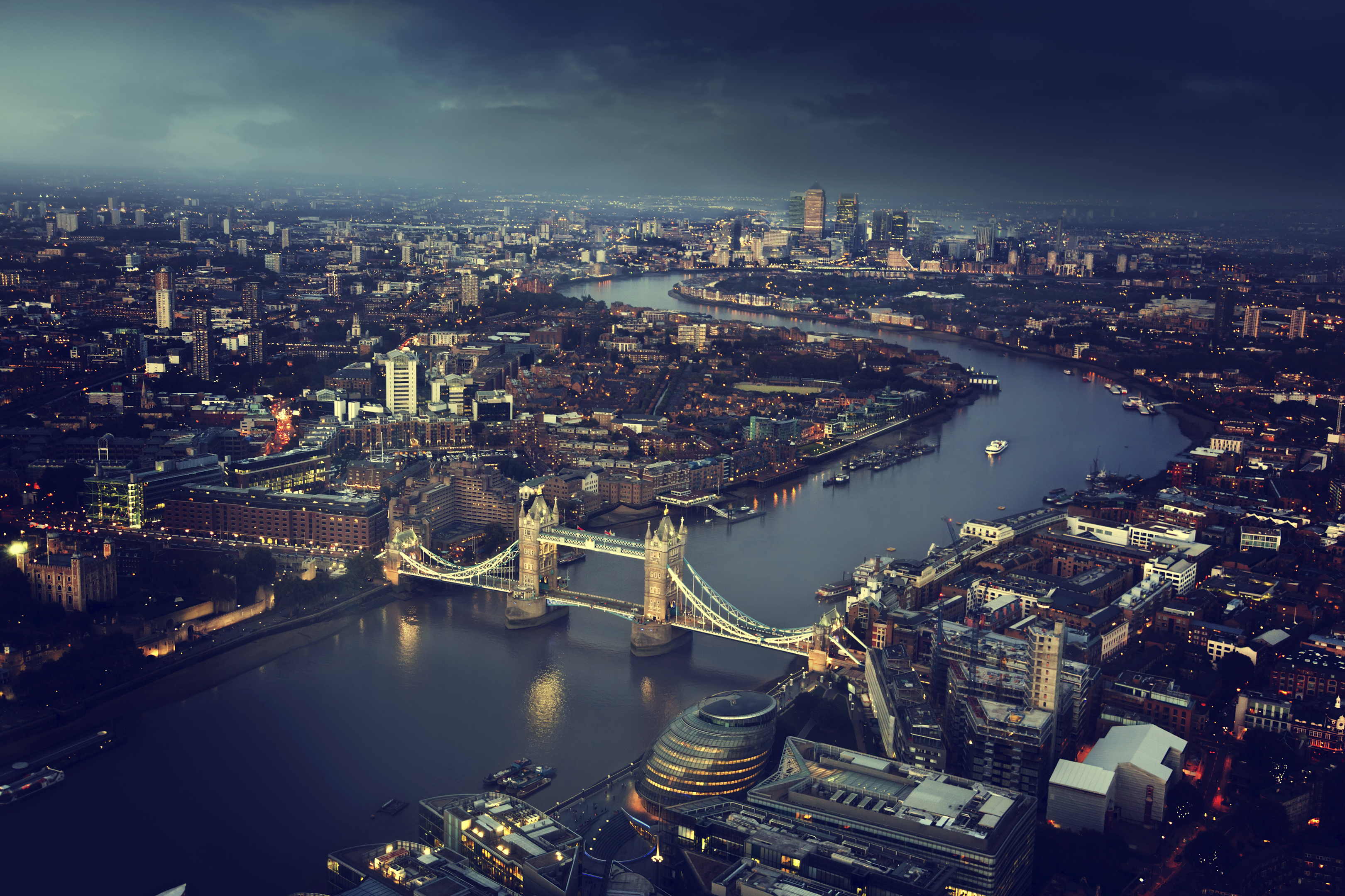 London skyline (Iakov Kalinin)