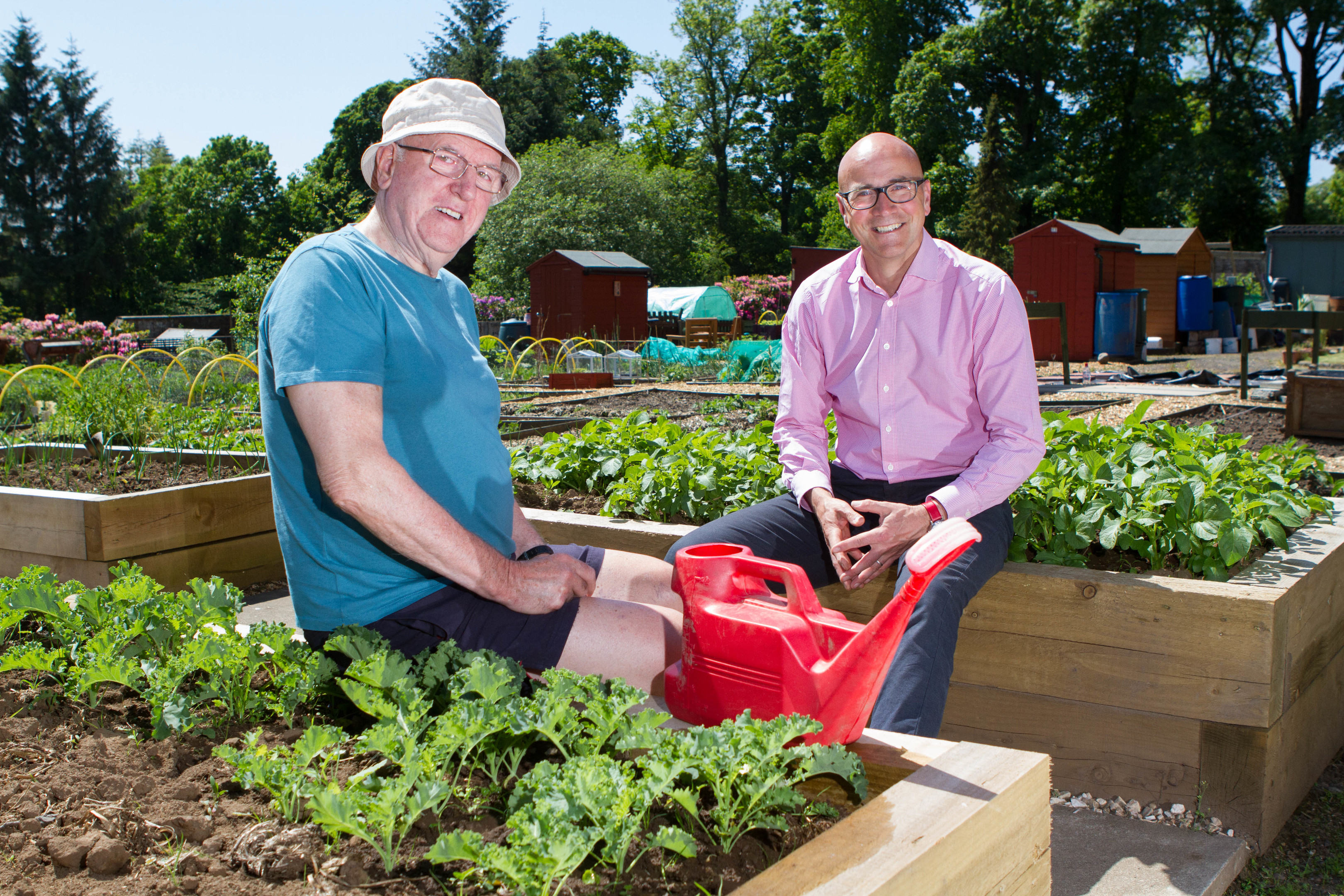 Alex Grey(left) who has dementia and Jim Baird who runs the project (Chris Austin / DC Thomson)