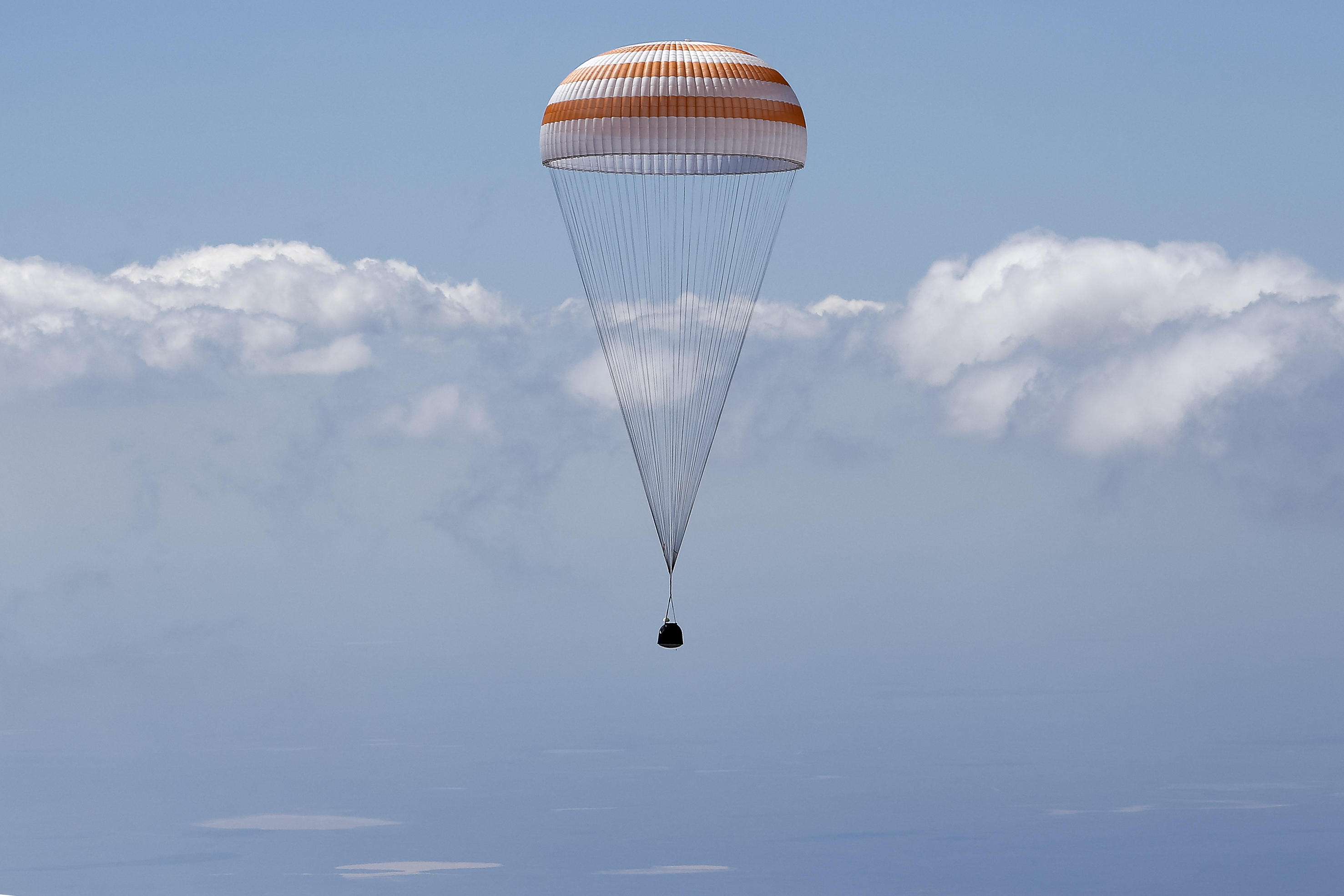 The Soyuz TMA-19M capsule carrying Tim Peake of the European Space Agencyand his crewmates (Shamil Zhumatov/Pool Photo via AP)