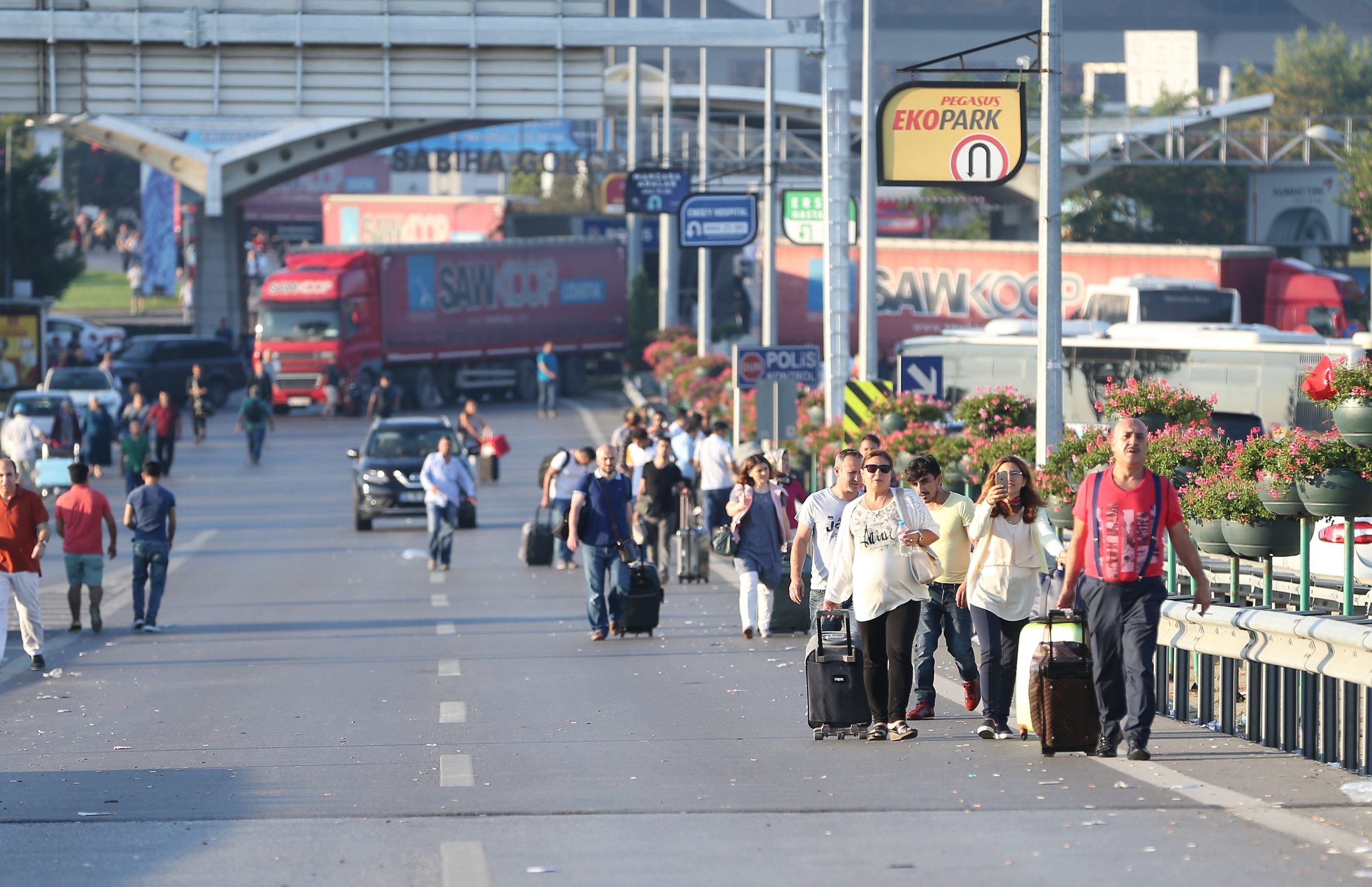 Travellers at Istanbul airport (Isa Terli/Anadolu Agency/Getty Images)