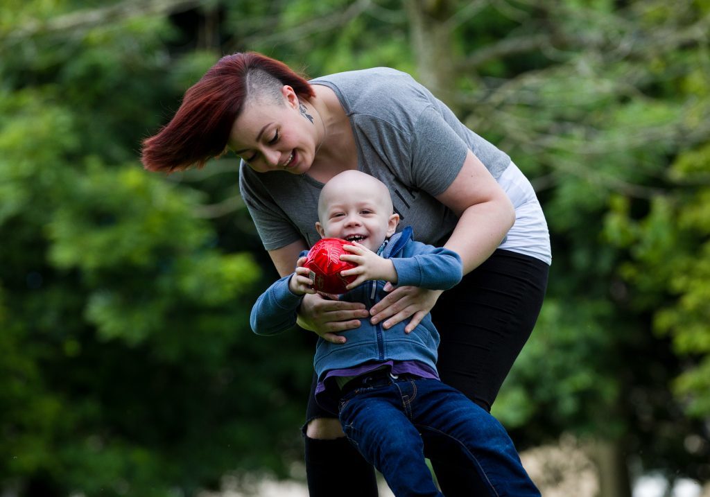 Quinn with mum Janine (Andrew Cawley / DC Thomson)