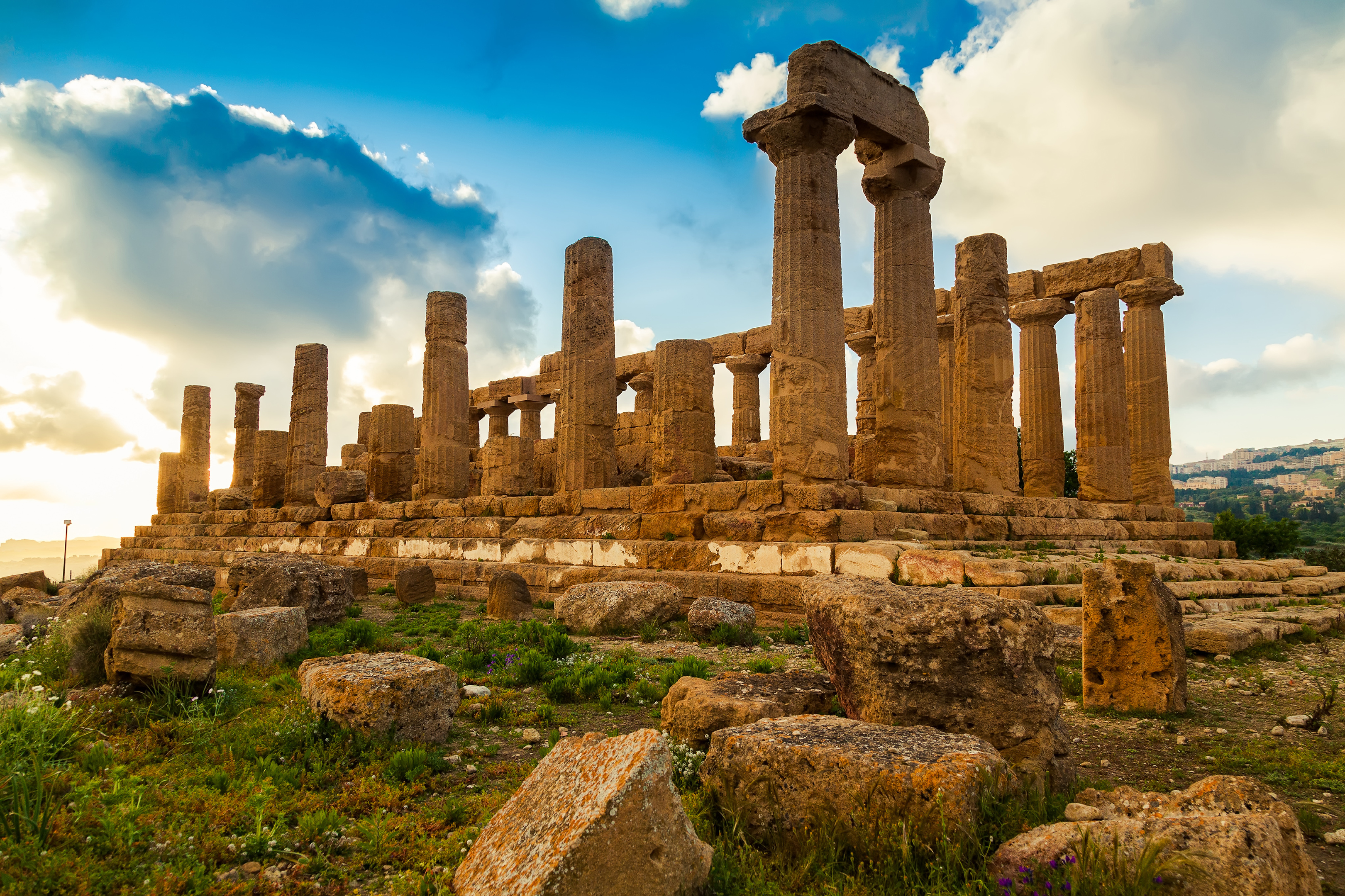 Temple of Juno - ancient Greek landmark in the Valle dei Templi outside Agrigento, Sicily (Getty)