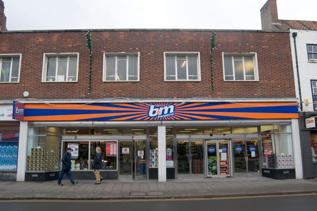 B&M (Alamy)