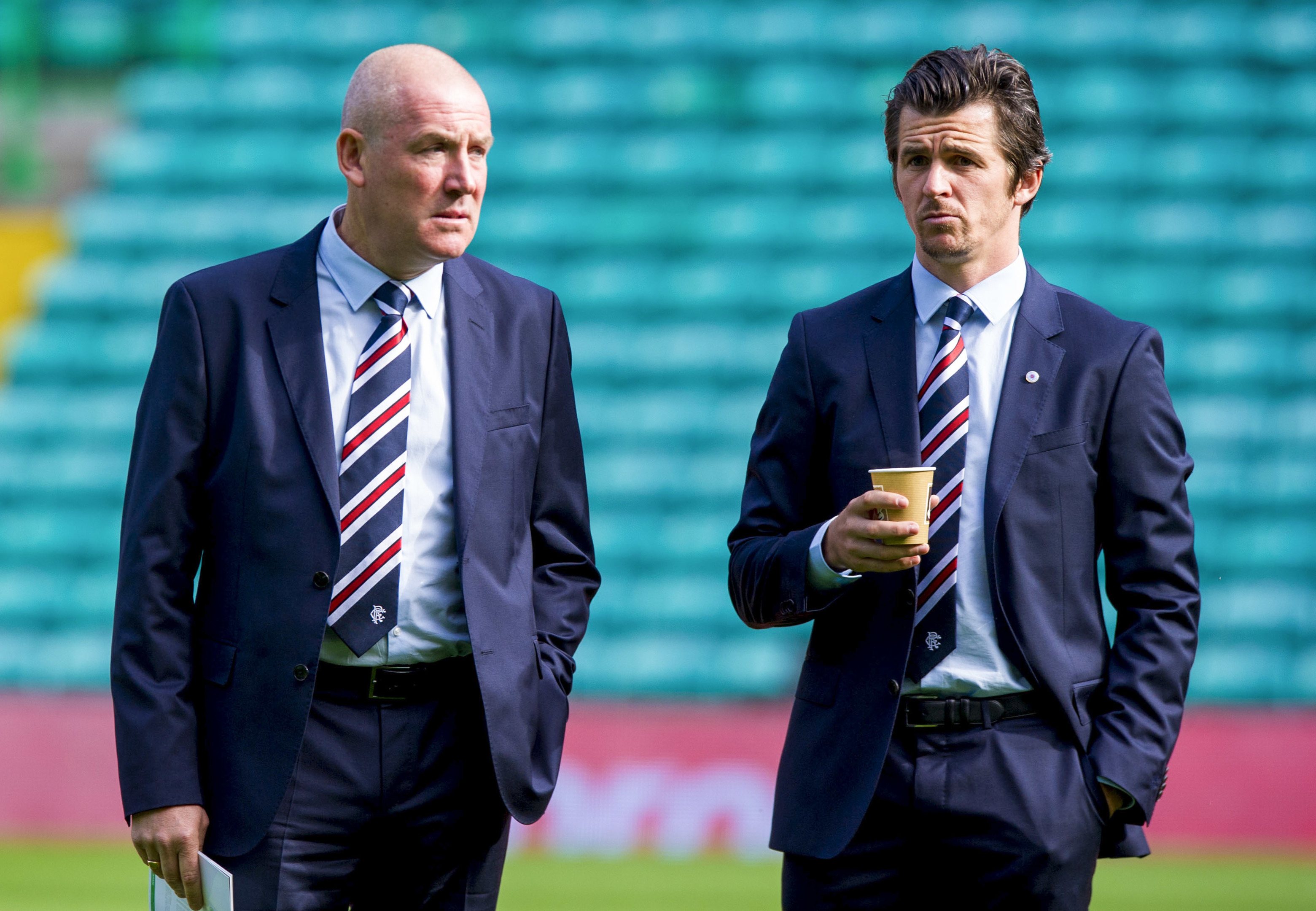 Rangers manager Mark Warburton (left) with Joey Barton (SNS Group)