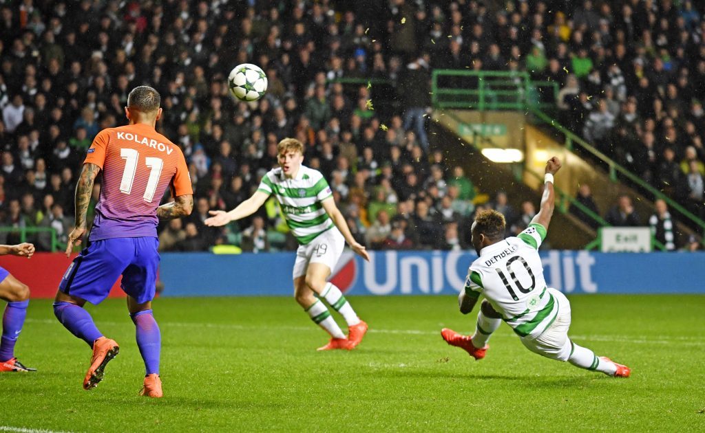 Celtic's Moussa Dembele puts Celtic 3-2 ahead with a volley (SNS Group / Rob Casey)
