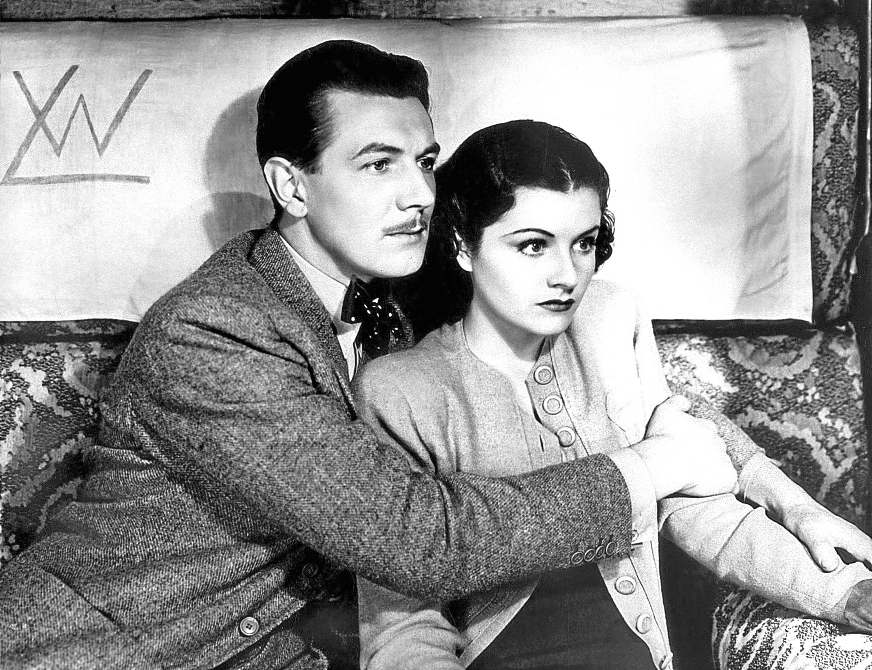 MICHAEL REDGRAVE & MARGARET LOCKWOOD Character(s): Gilbert & Iris Henderson Film 'THE LADY VANISHES' (1938) Directed By ALFRED HITCHCOCK (Allstar/GAINSBOROUGH)