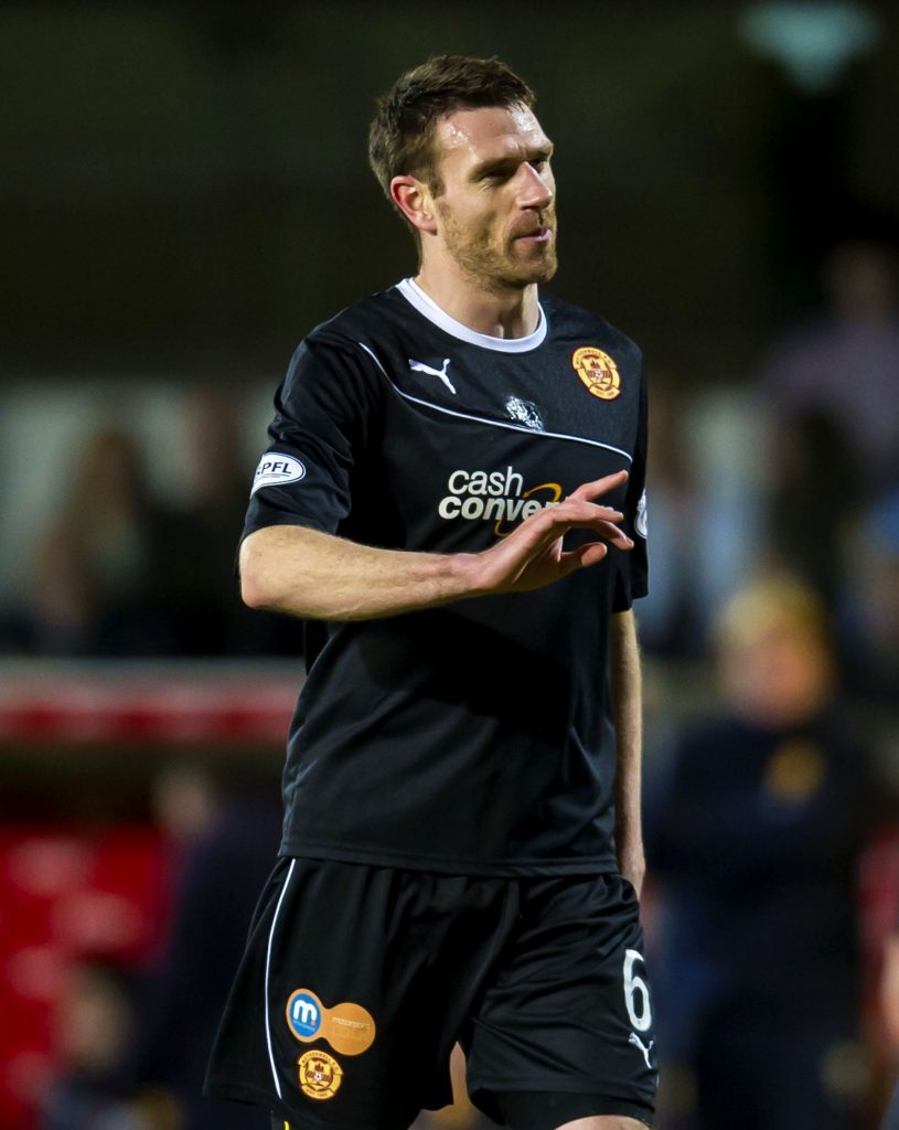 Stephen McManus in action for Motherwell (SNS Group)