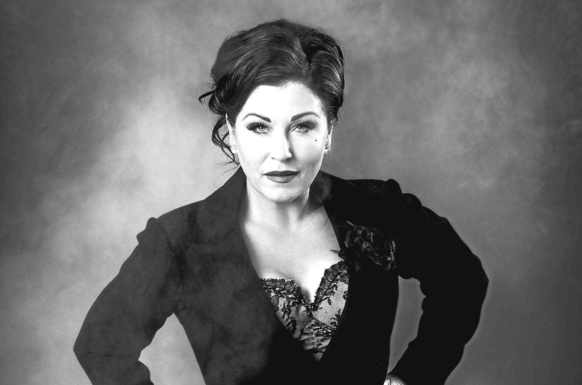 Jessie Wallace as 'Mama Morton'