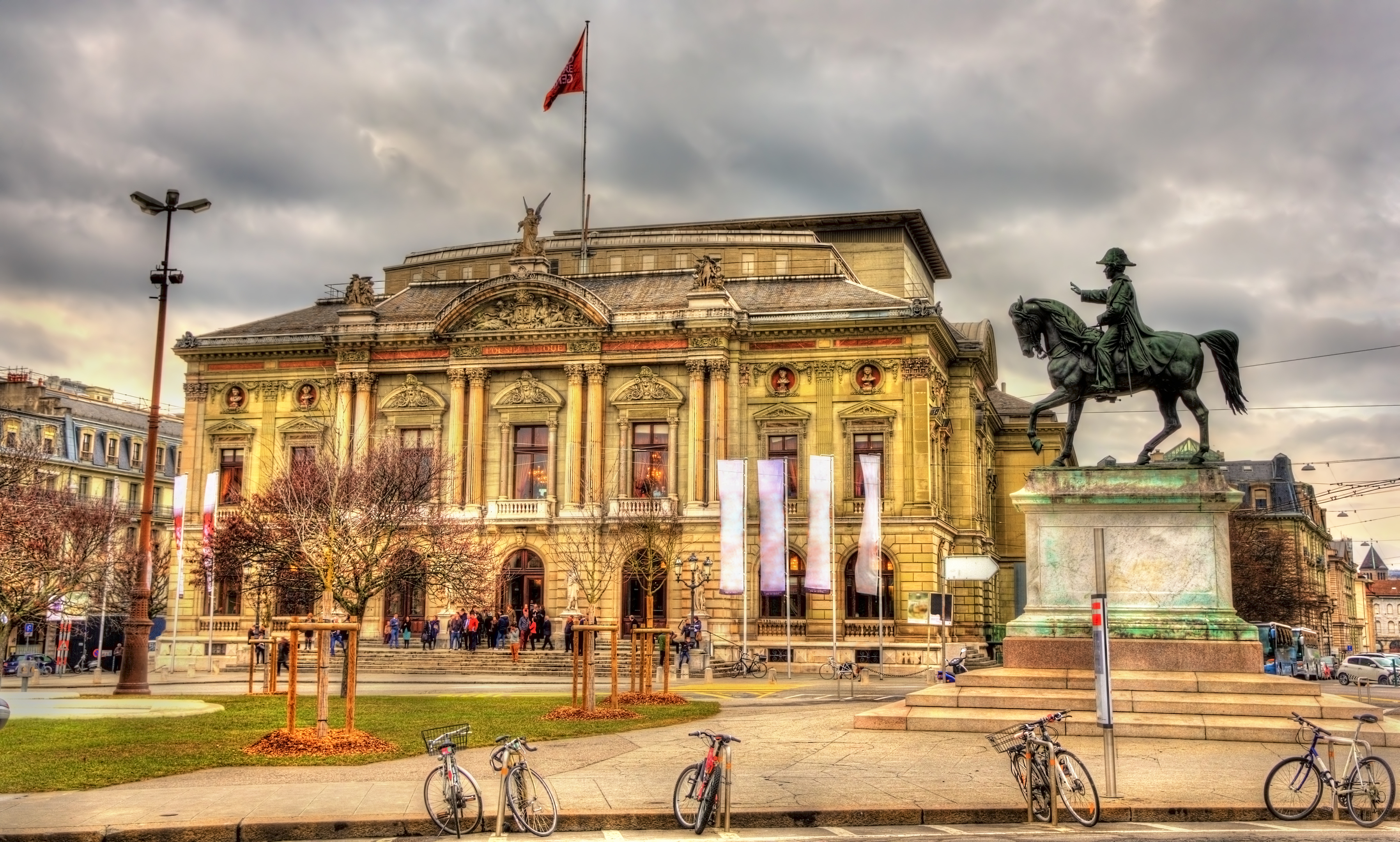 Grand Theatre de Geneve and Henri Dufour Statue - Switzerland (Getty)