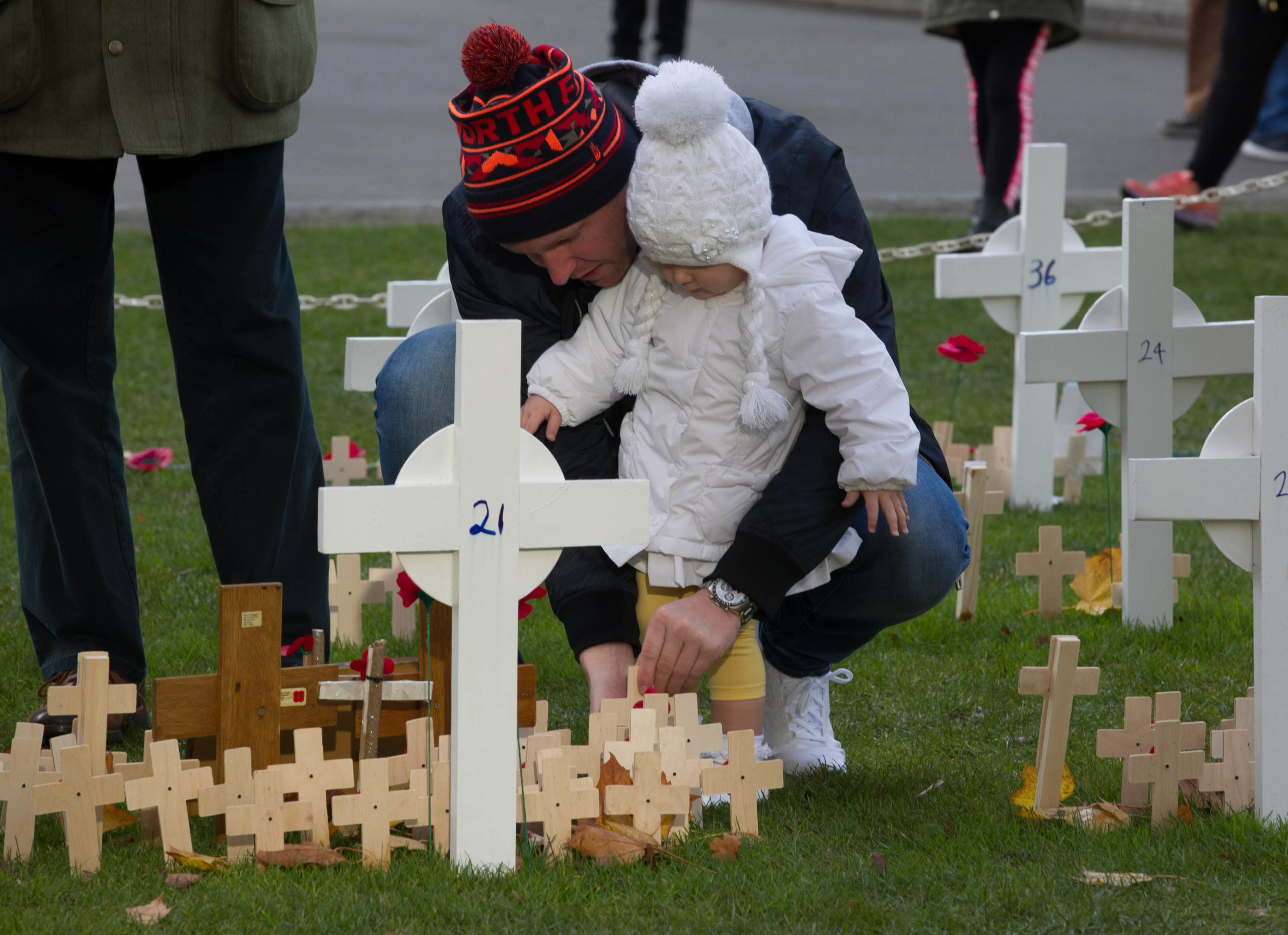 Remembering the fallen in George Square (Chris Austin / DC Thomson)