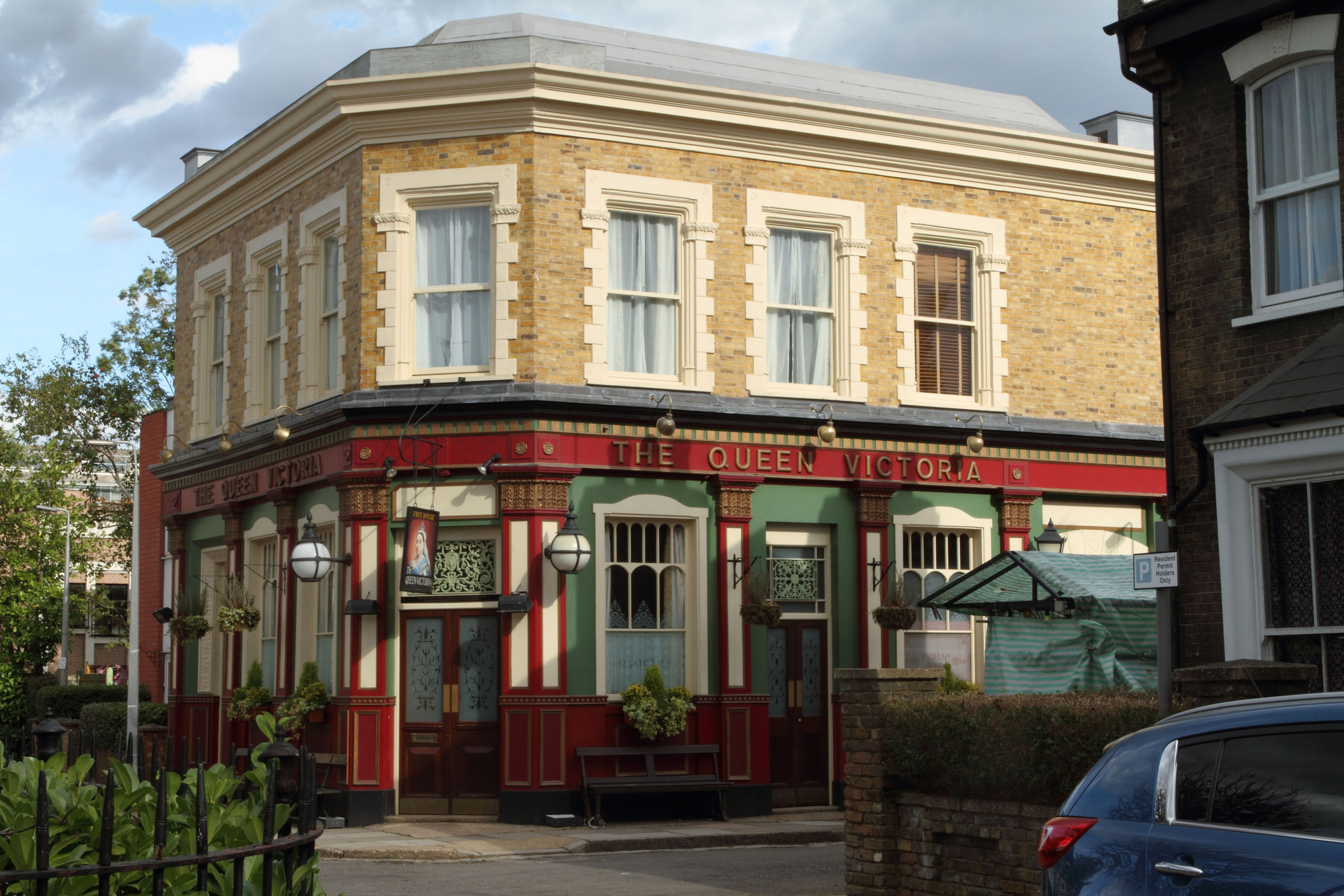 The Queen Vic, Albert Square (Jack Barnes / BBC)