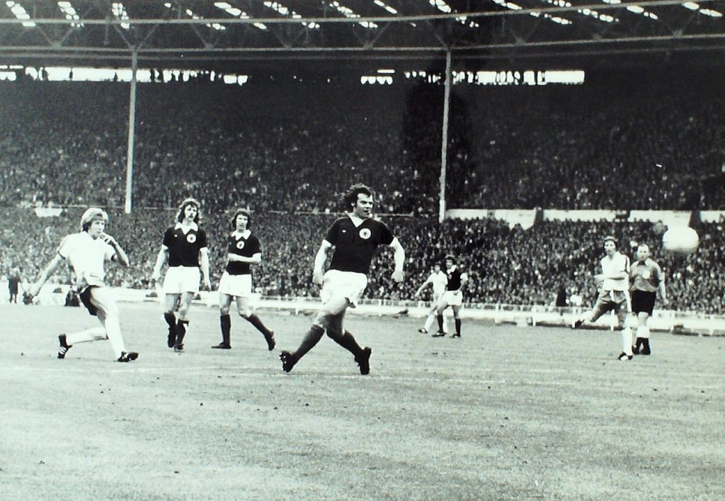 Colin Bell scores