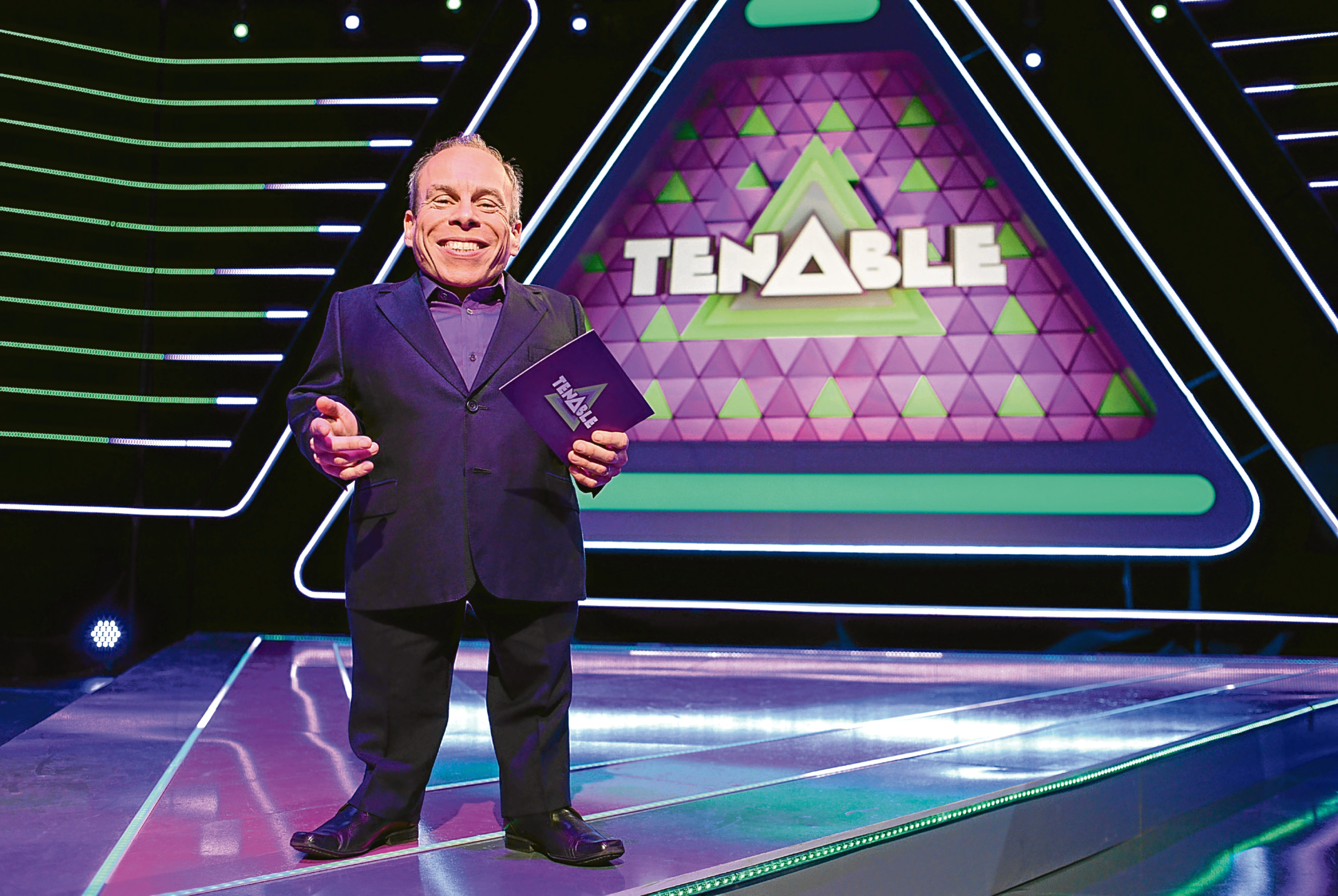 Tenable Host Warwick Davis © Endermol Productions